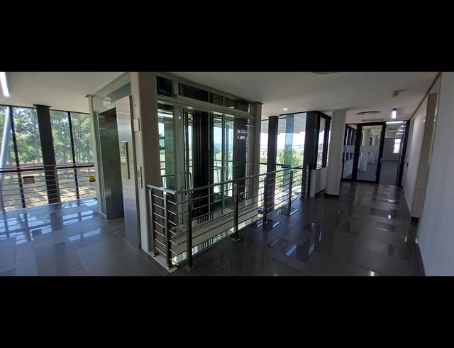 781M² OFFICE TO LET IN WOODMEAD